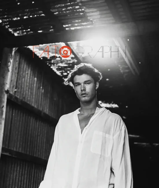 Elegant Black and White Photoshoot Dubai – Professional Portraits by Fatography Studio