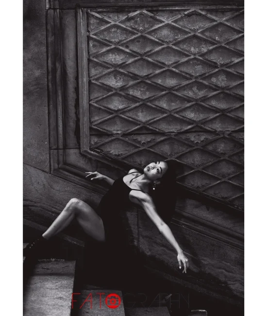 Fatography-Neon-Shoots-42-r9zo6u1b887fu55try4efrsllcb69vi29ruwrhz1es