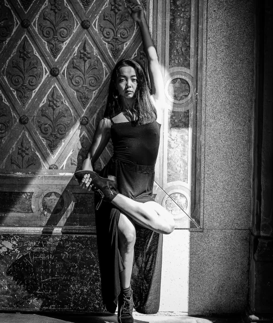 Elegant Black and White Photoshoot Dubai – Professional Portraits by Fatography Studio