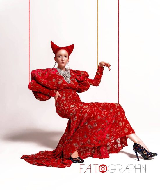 Professional-fashion-photographer-capturing-dynamic-runway-moments-during-Dubai-Fashion-Week-r9zo73fp4kkb28s6926o4pf7j70ueujdn2drk9l3ok