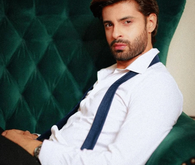 High Fashion Photoshoot Dubai – Creative Concepts & Expert Posing for Models & Brands