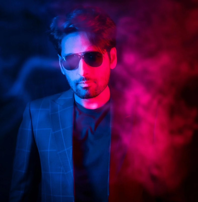Neon Light Photography Dubai – Modern Studio Portraits with Cinematic Glow & Mood