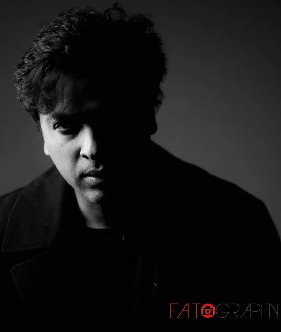 Elegant Black and White Photoshoot Dubai – Professional Portraits by Fatography Studio