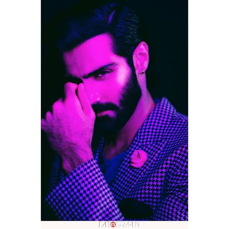 Neon Light Photography Dubai – Modern Studio Portraits with Cinematic Glow & Mood