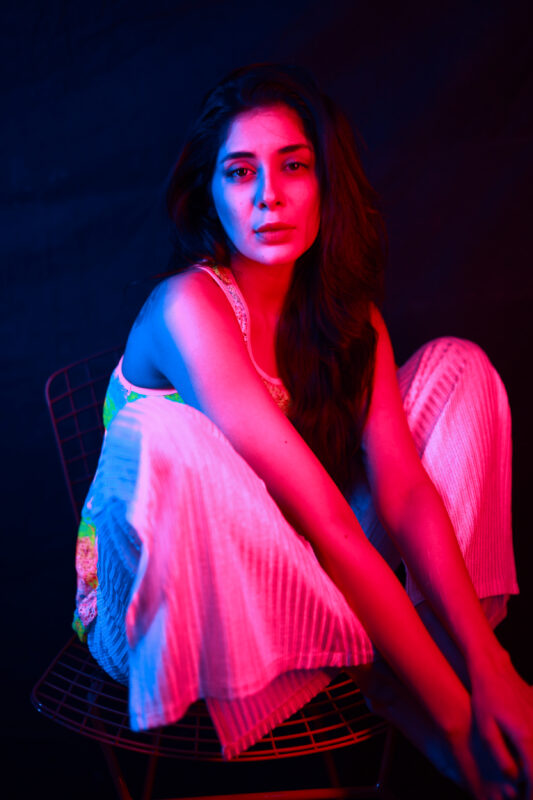 Neon Light Photography Dubai – Modern Studio Portraits with Cinematic Glow & Mood