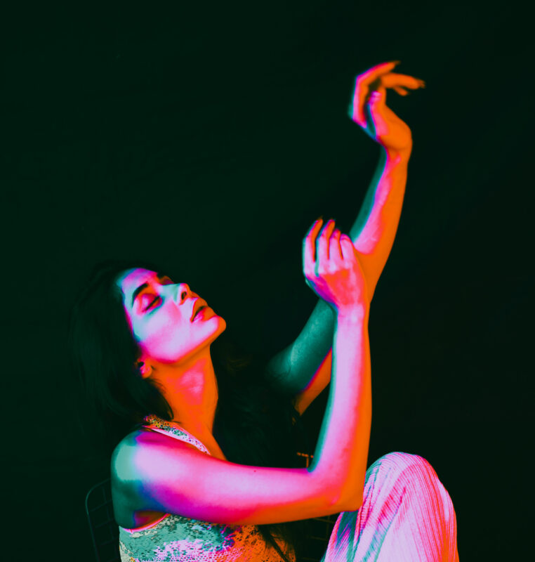 Neon Light Photography Dubai – Modern Studio Portraits with Cinematic Glow & Mood