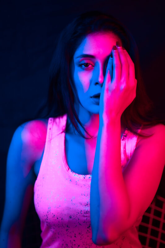Neon Light Photography Dubai – Modern Studio Portraits with Cinematic Glow & Mood