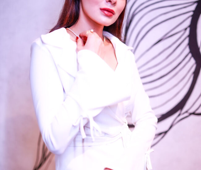 High Fashion Photoshoot Dubai – Creative Concepts & Expert Posing for Models & Brands