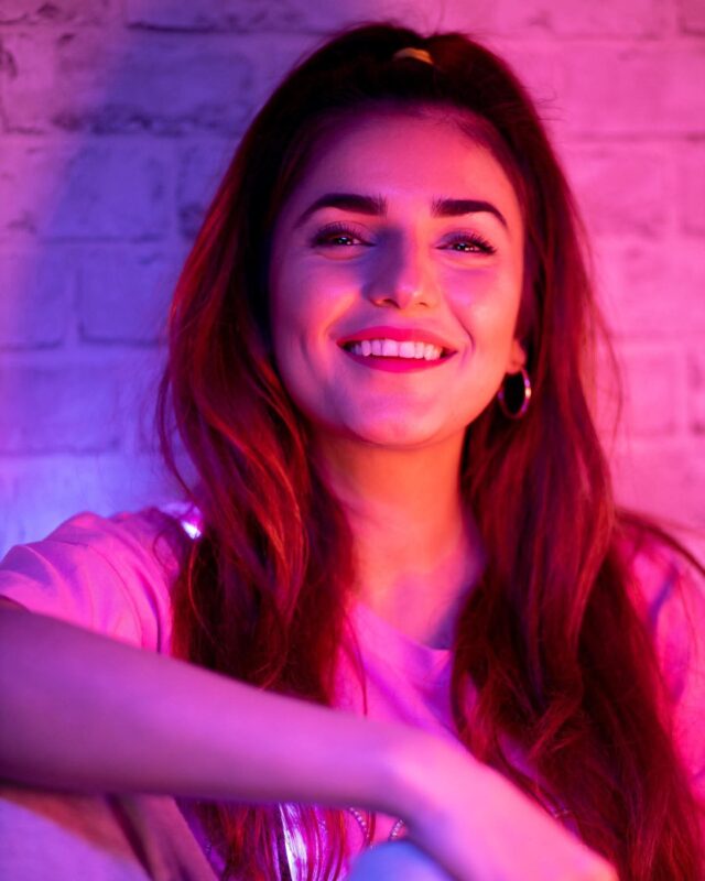 Neon Light Photography Dubai – Modern Studio Portraits with Cinematic Glow & Mood