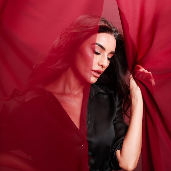 Celebrity Photographer Dubai – Exclusive Shoots for Actors, Models & Public Personalities