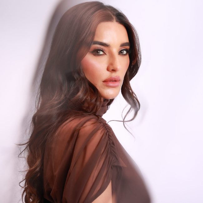 Celebrity Photographer Dubai – Exclusive Shoots for Actors, Models & Public Personalities