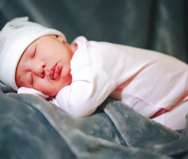 Baby Photography Dubai – Adorable Newborn Portraits Capturing Precious Early Moments