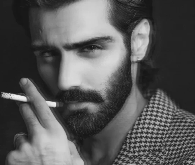 Elegant Black and White Photoshoot Dubai – Professional Portraits by Fatography Studio