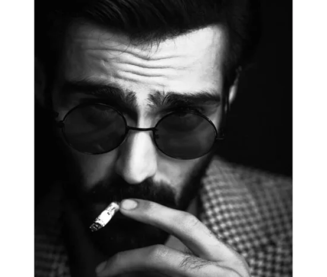 Elegant Black and White Photoshoot Dubai – Professional Portraits by Fatography Studio