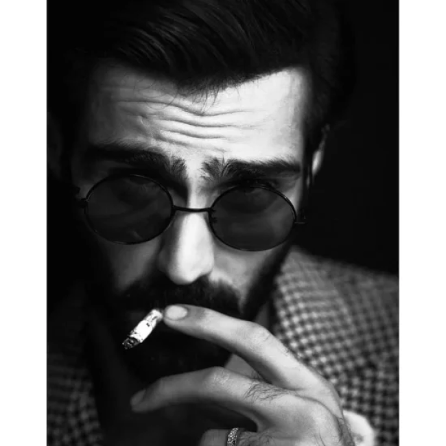 Elegant Black and White Photoshoot Dubai – Professional Portraits by Fatography Studio