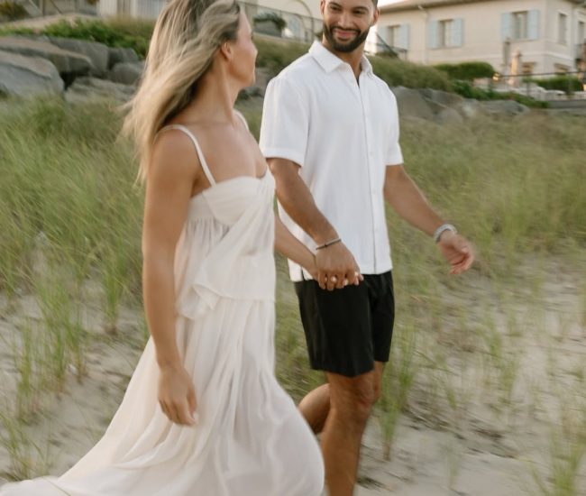 Couple with mountain backdrop in a Fatography pre wedding photography session.