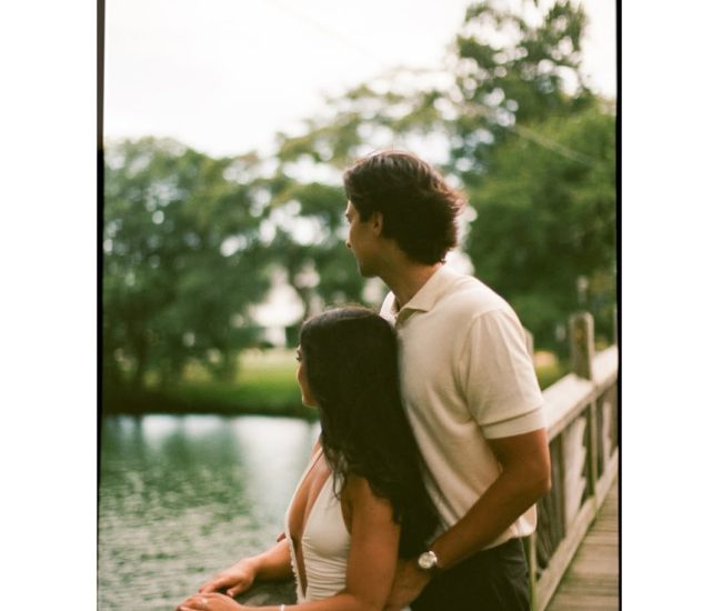 Couple hugging during a Fatography pre wedding photography session.