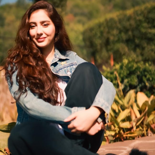 Lifestyle Photographer Dubai – Creative Portraits for Influencers, Creators & Professionals